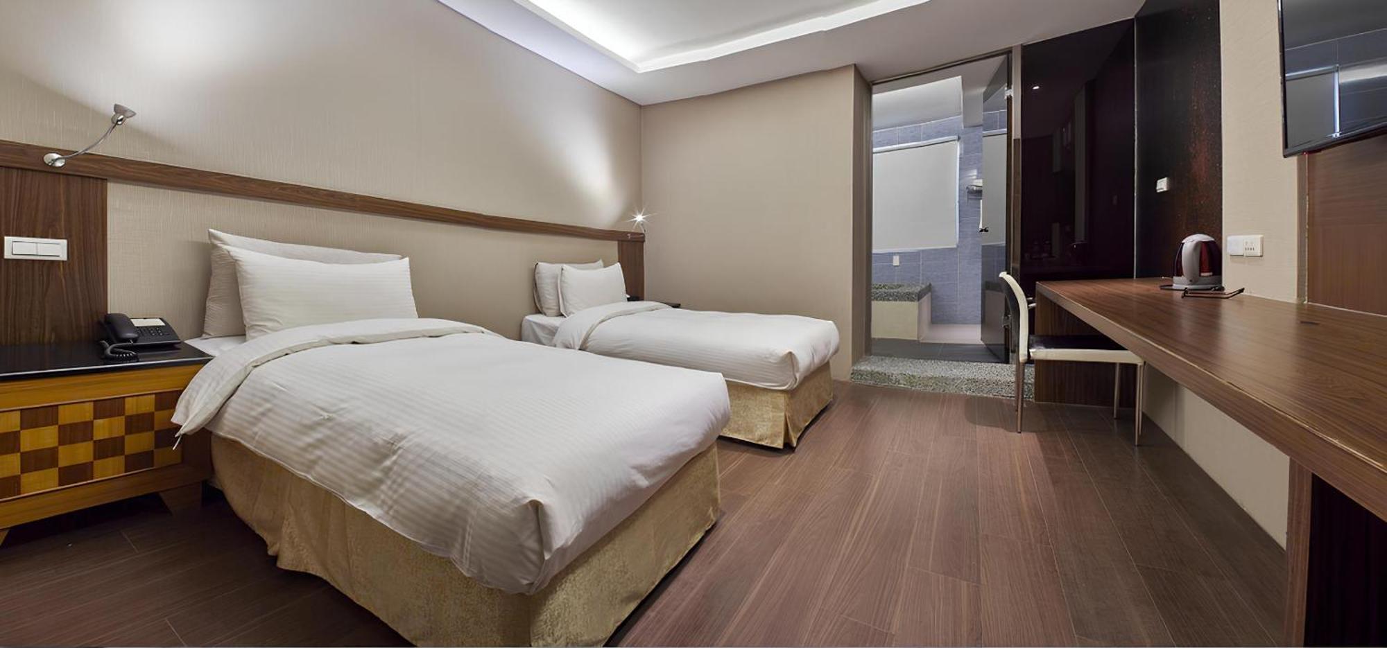Yuhao Hotel - Hsinchu Branch Экстерьер фото