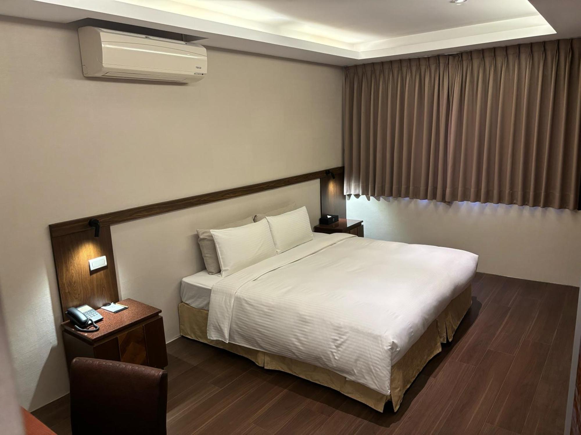Yuhao Hotel - Hsinchu Branch Экстерьер фото