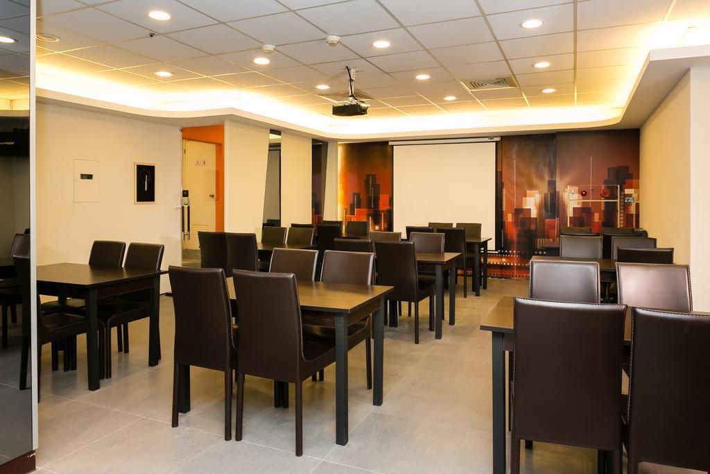 Yuhao Hotel - Hsinchu Branch Экстерьер фото